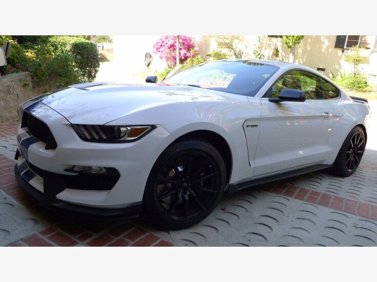 Thumbnail Photo undefined for 2016 Ford Mustang Shelby GT350 Coupe